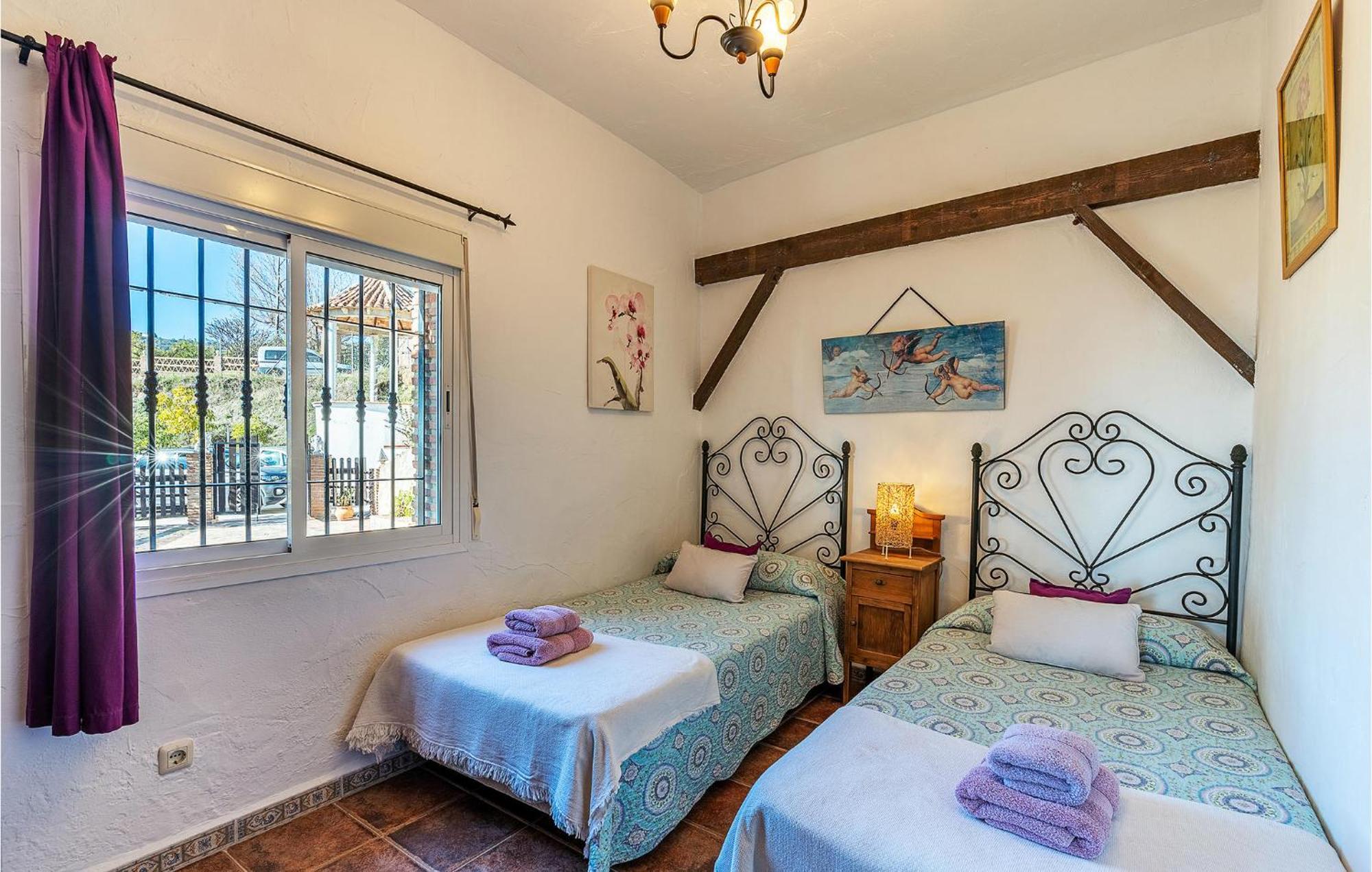 Amazing Home In Frigiliana With Kitchen ภายนอก รูปภาพ