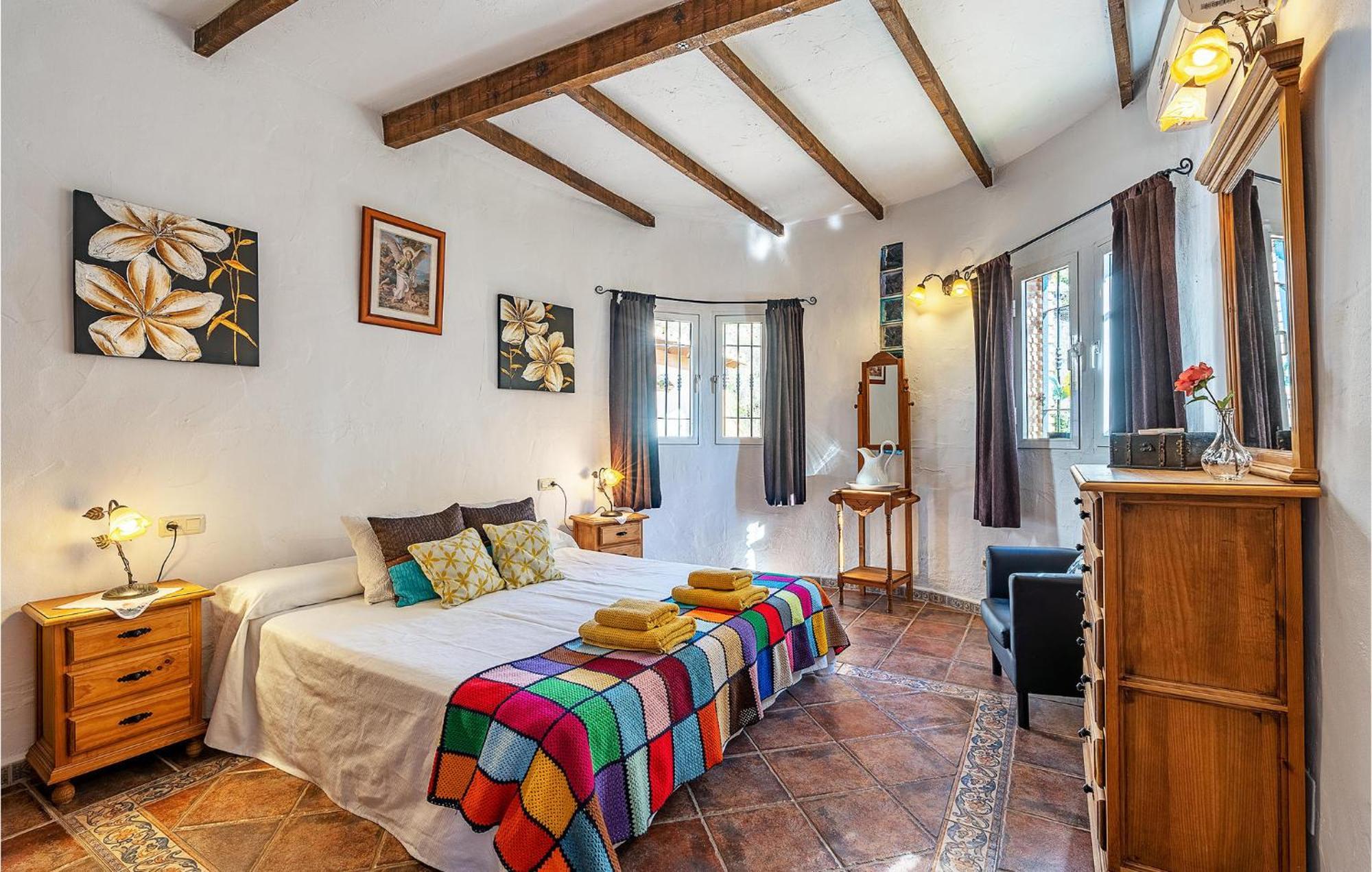 Amazing Home In Frigiliana With Kitchen ภายนอก รูปภาพ