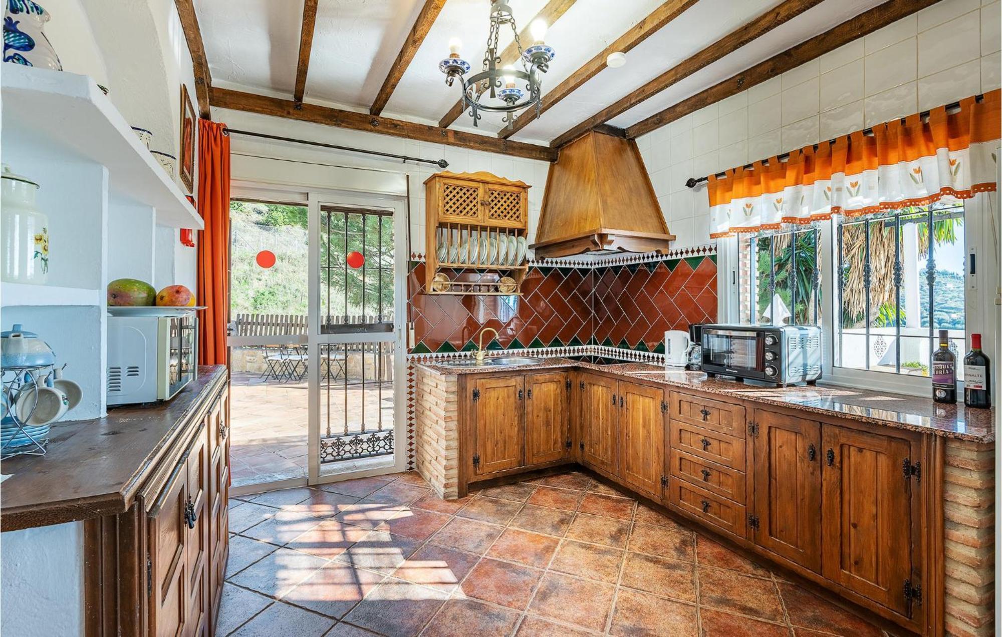 Amazing Home In Frigiliana With Kitchen ภายนอก รูปภาพ