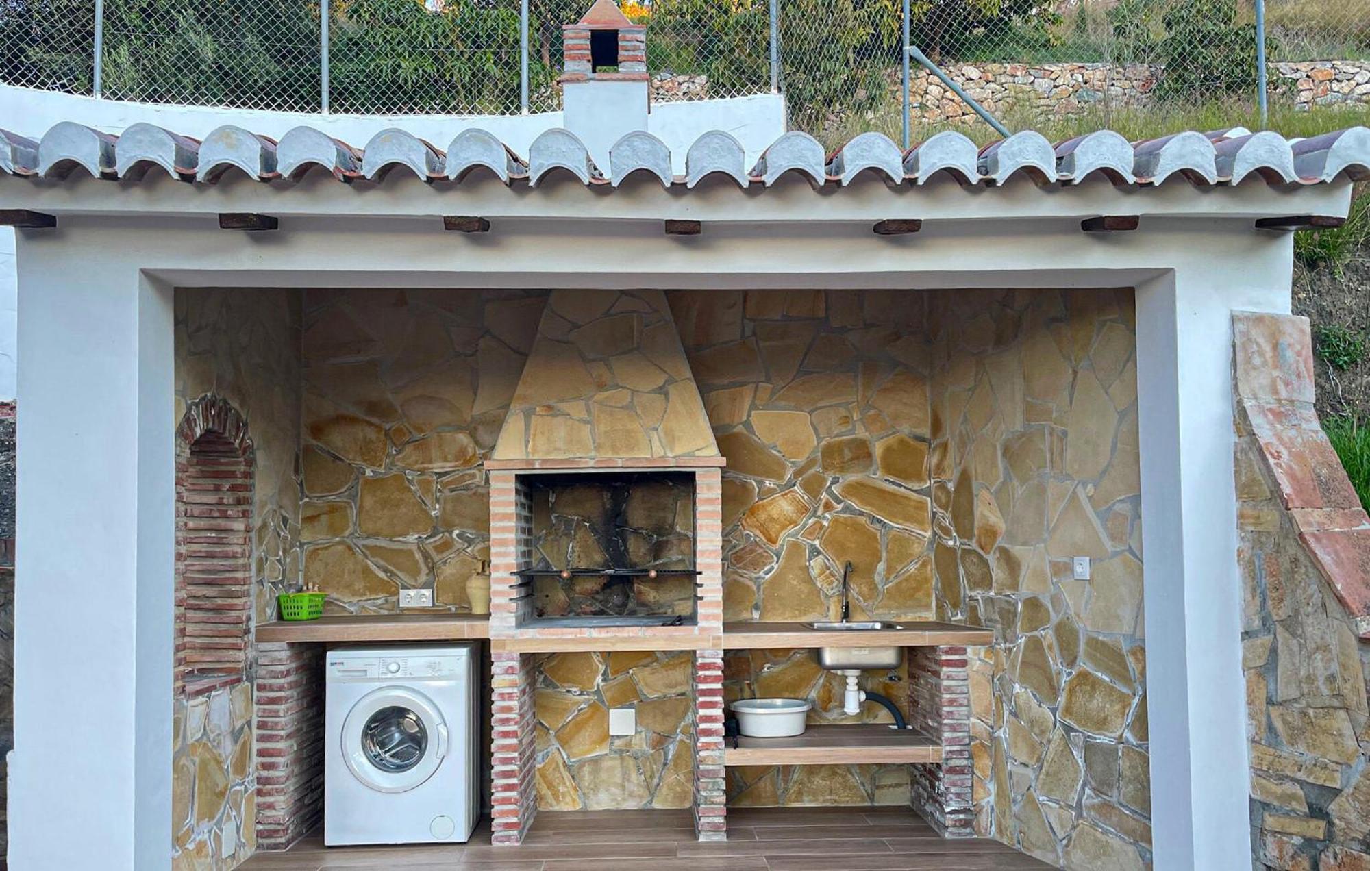 Amazing Home In Frigiliana With Kitchen ภายนอก รูปภาพ